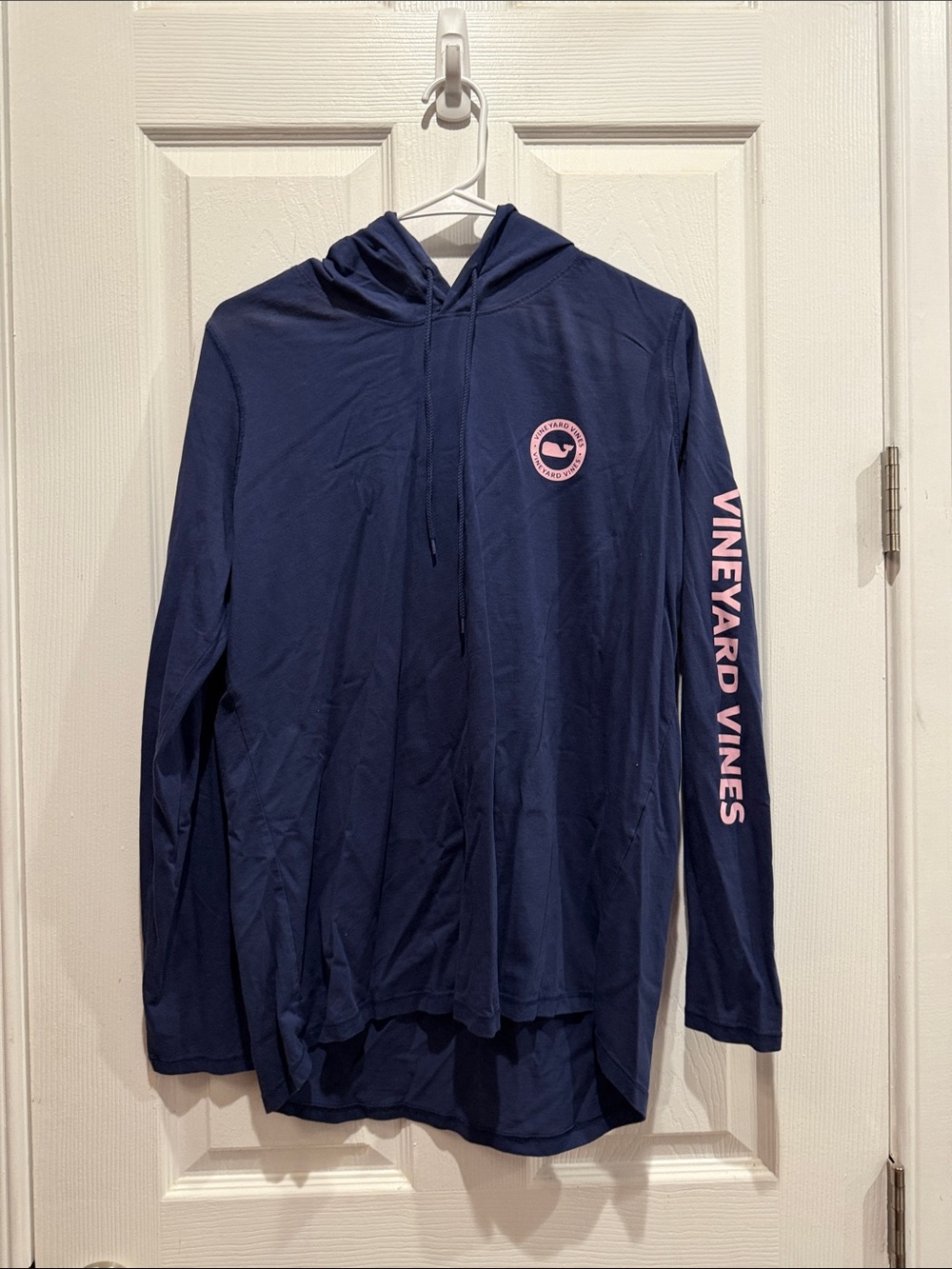 Vineyard Vines Men's Navy Hooded Swim Rash Guard with Pink Logo & Sleeve Text